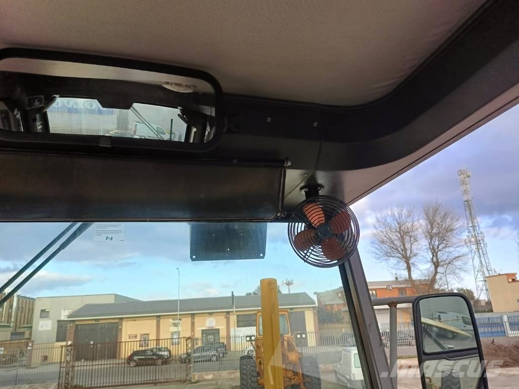 Volvo G 720 B Грейдери