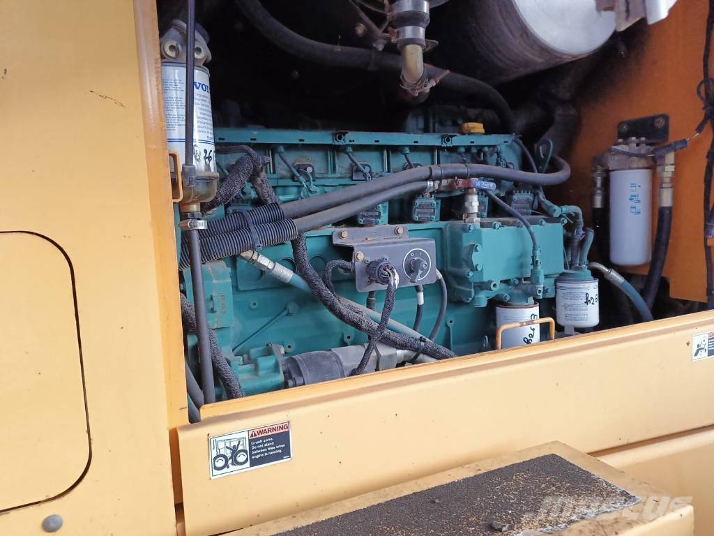 Volvo G 720 B Грейдери