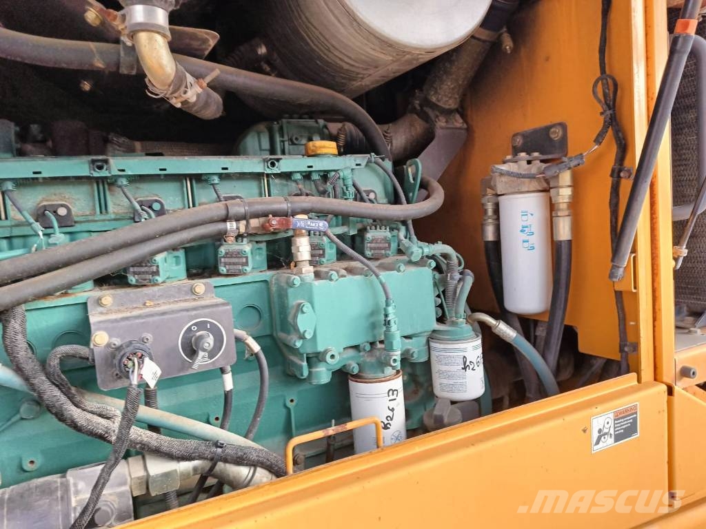 Volvo G 720 B Грейдери