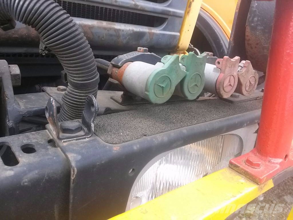 Unimog U1600 POJAZD DWUDROGOWY Z ZABUDOWĄ SCHAEFF AL 20 Voiture