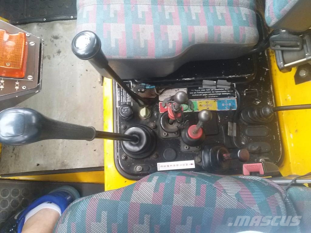 Unimog U1600 POJAZD DWUDROGOWY Z ZABUDOWĄ SCHAEFF AL 20 Voiture