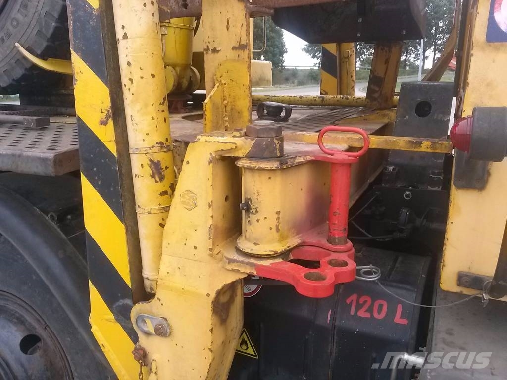 Unimog U1600 POJAZD DWUDROGOWY Z ZABUDOWĄ SCHAEFF AL 20 Voiture