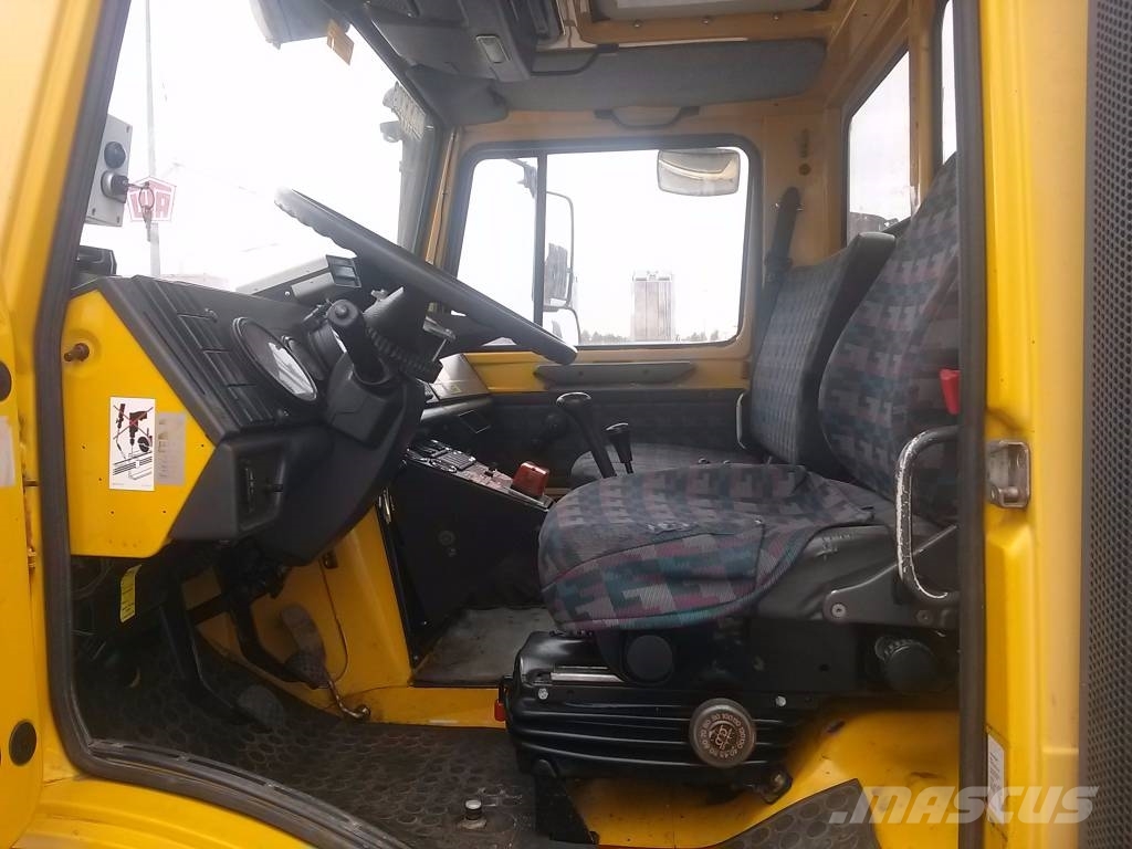 Unimog U1600 POJAZD DWUDROGOWY Z ZABUDOWĄ SCHAEFF AL 20 Voiture