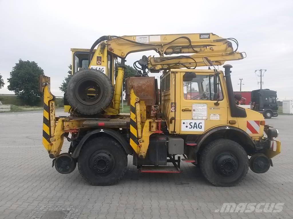 Unimog U1600 POJAZD DWUDROGOWY Z ZABUDOWĄ SCHAEFF AL 20 Voiture