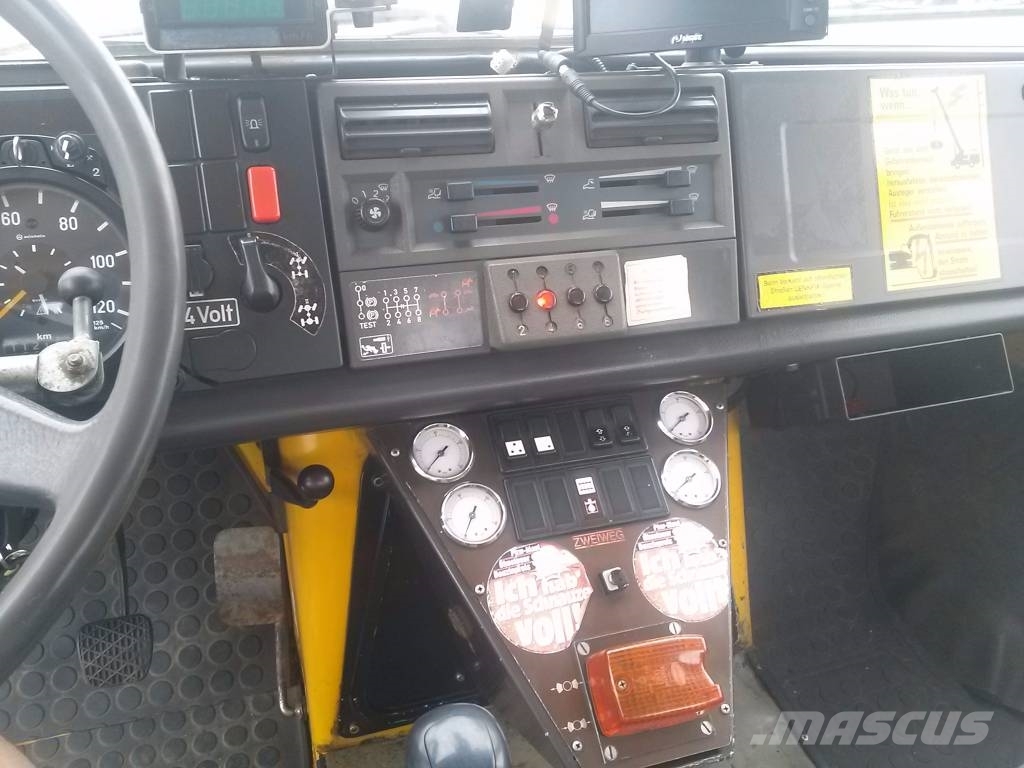 Unimog U1600 POJAZD DWUDROGOWY Z ZABUDOWĄ SCHAEFF AL 20 Voiture