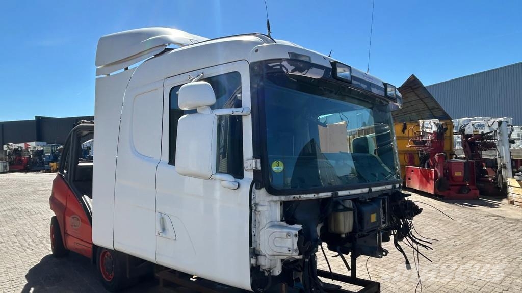 Scania Torpedo cabine 164 | 144 Cabins and interior