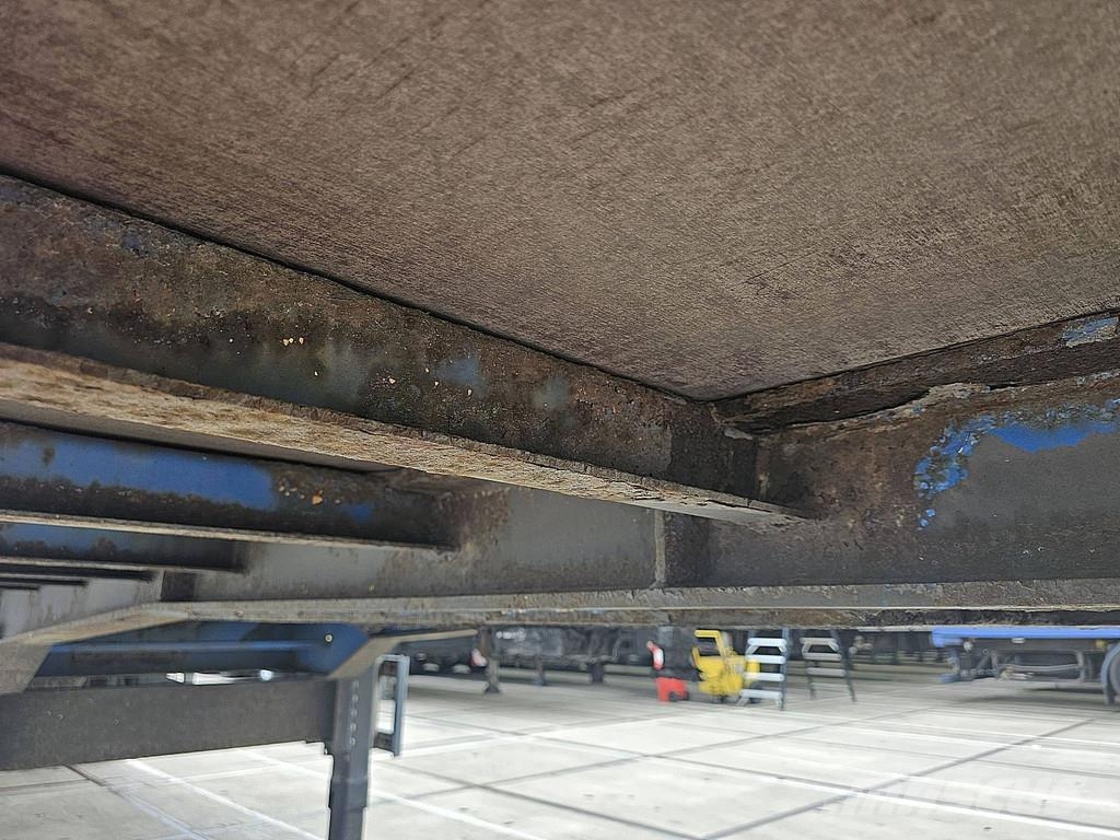 Spier SGL210 箱體半拖車