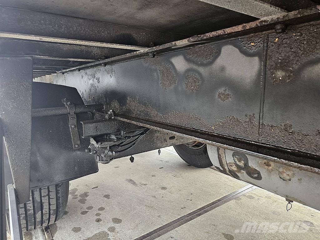 Spier SGL210 箱體半拖車