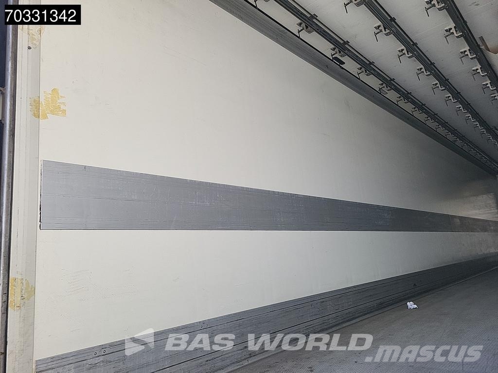 Schmitz Cargobull SCB*S3B 3 axles Meatrails Fleisch Liftachse Kühlauflieger