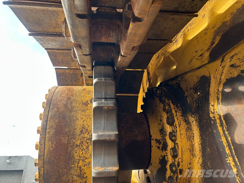 CAT D7R II Buldožerji goseničarji