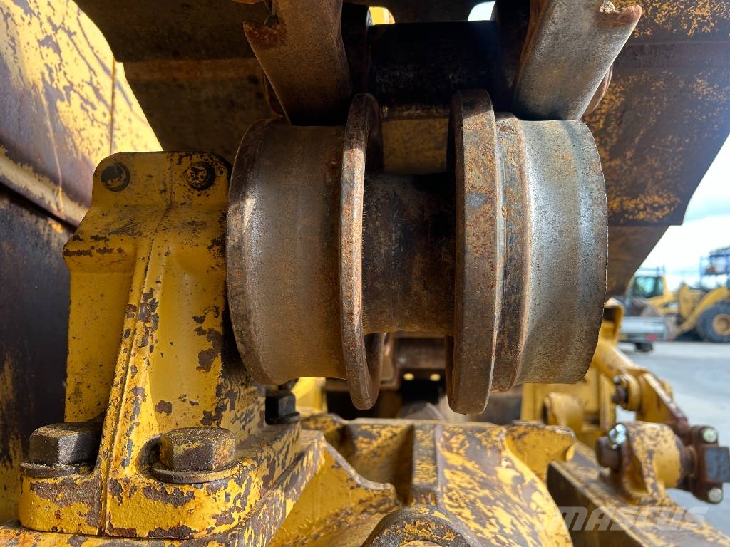 CAT D7R II Buldožerji goseničarji