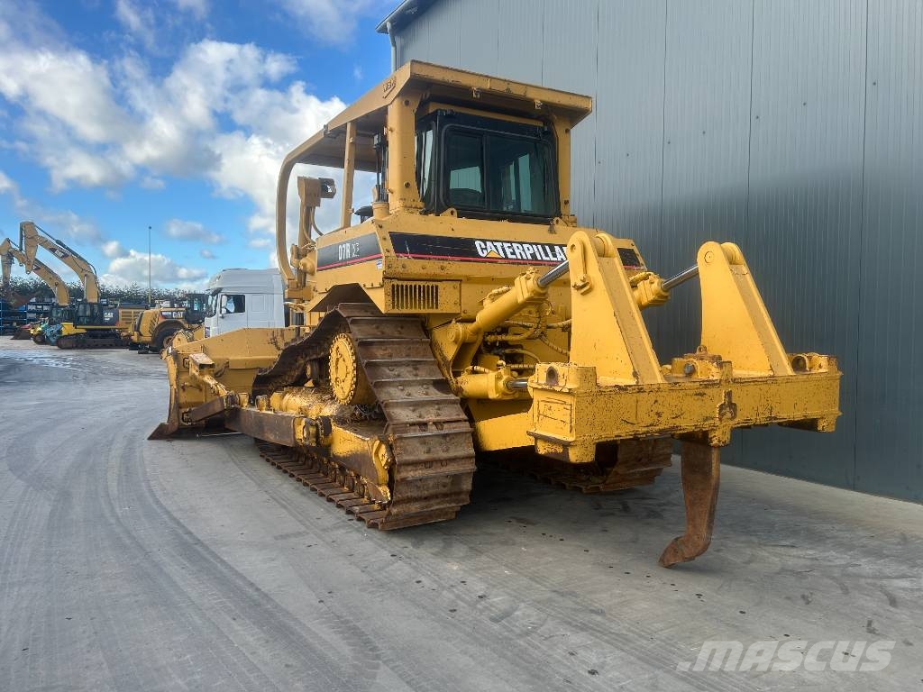 CAT D7R II Buldožerji goseničarji