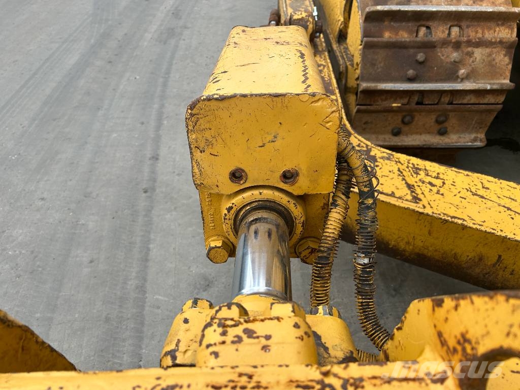 CAT D7R II Buldožerji goseničarji