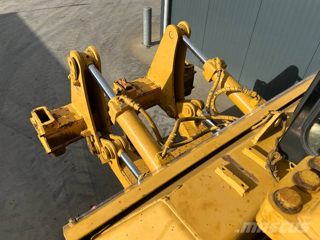 CAT D7R II Buldožerji goseničarji