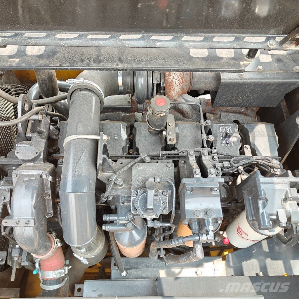 Komatsu 450-8 Εκσκαφείς με ερπύστριες