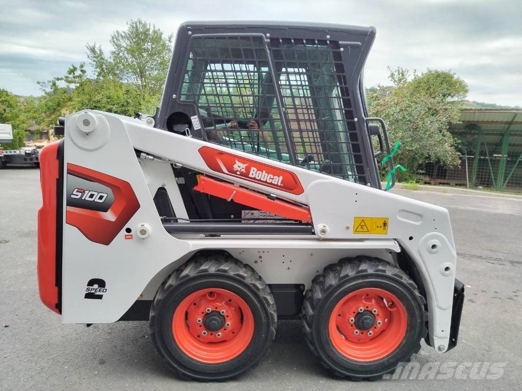 Bobcat S 100 滑移装载机