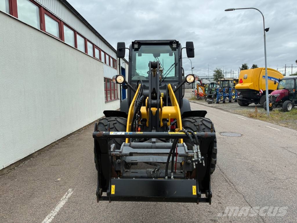 New Holland W 80 C Wheel loaders