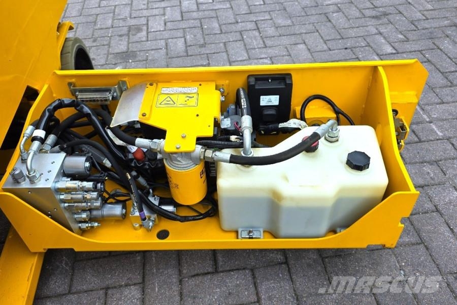 JCB S4046E Valid inspection, 14m Working Height, 320kg 剪式升降機