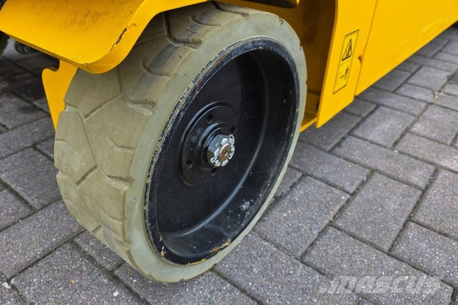 JCB S4046E Valid inspection, 14m Working Height, 320kg 剪式升降機