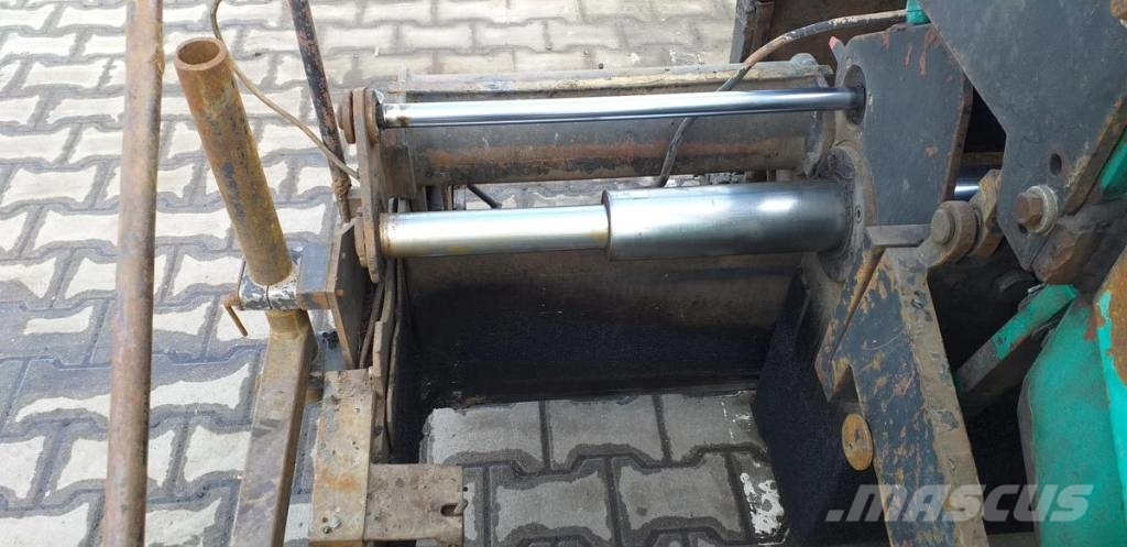 Rozścielacz do asfaltu VÖGELE 690 아스팔트 히터