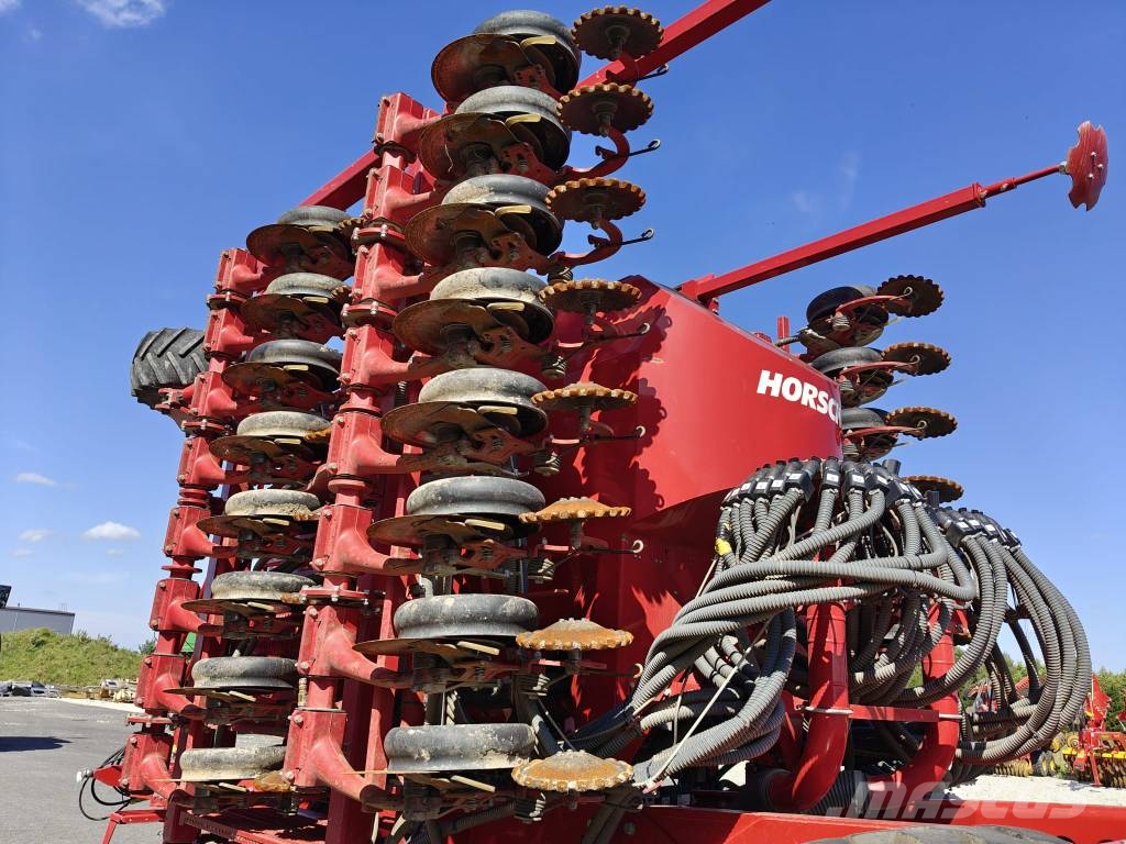 Horsch Avatar 8.16 SD Mechanické sejačky