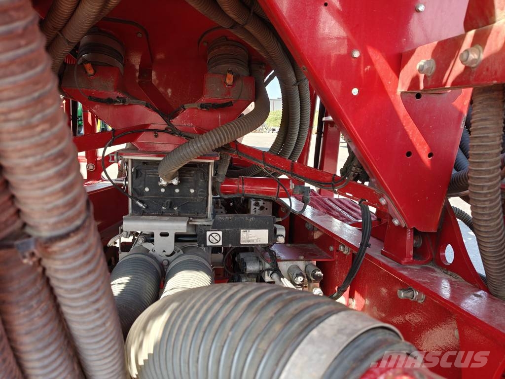 Horsch Avatar 8.16 SD Mechanické sejačky