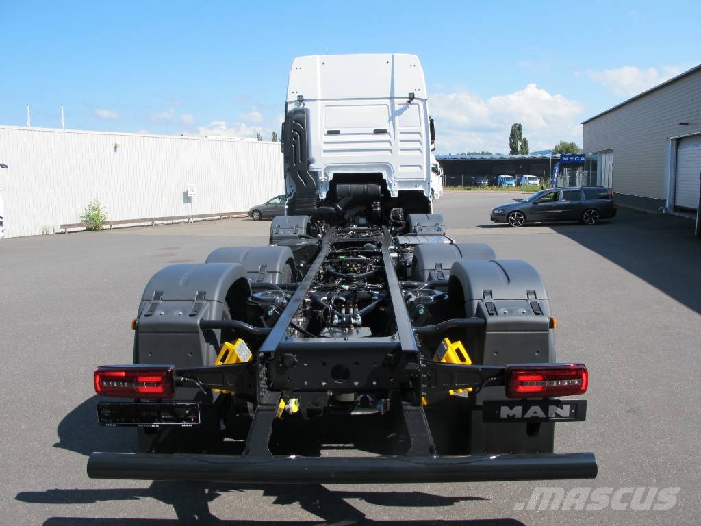 MAN TGX 35.520 8x2H BL CH Wechselfahrgestell