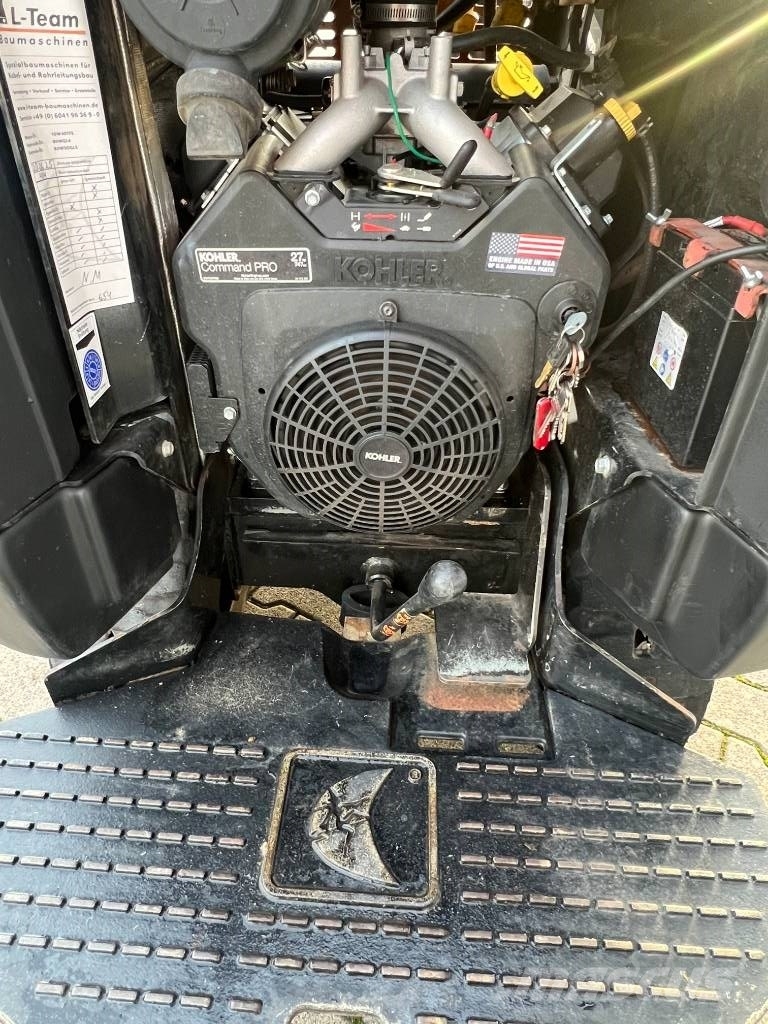 Ditch Witch R300 Rýhovače