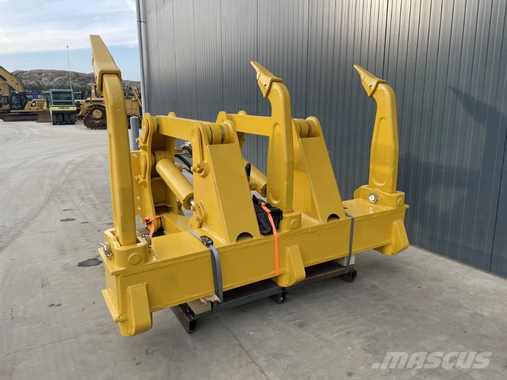 Komatsu D85 Aufreisser