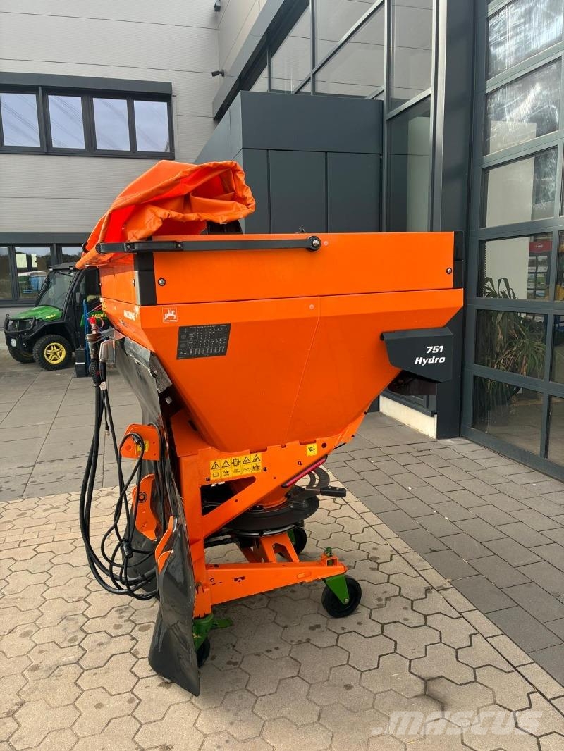 Amazone Salzstreuer E+S 751 Hydro الجرارات