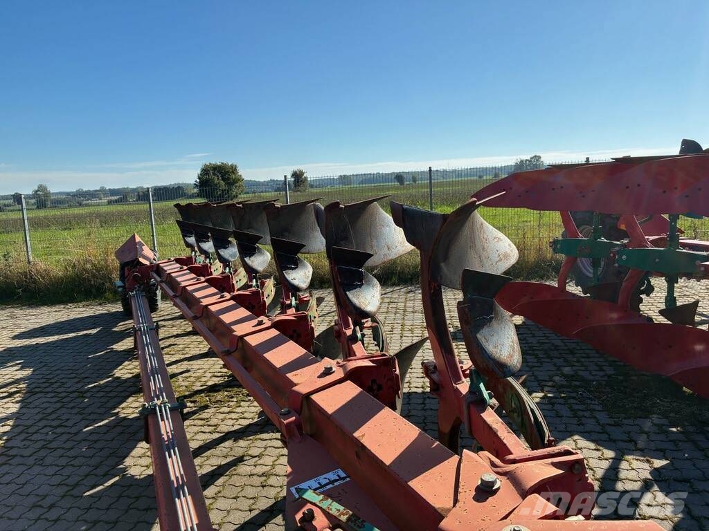 Kverneland PB 100 Reversible ploughs