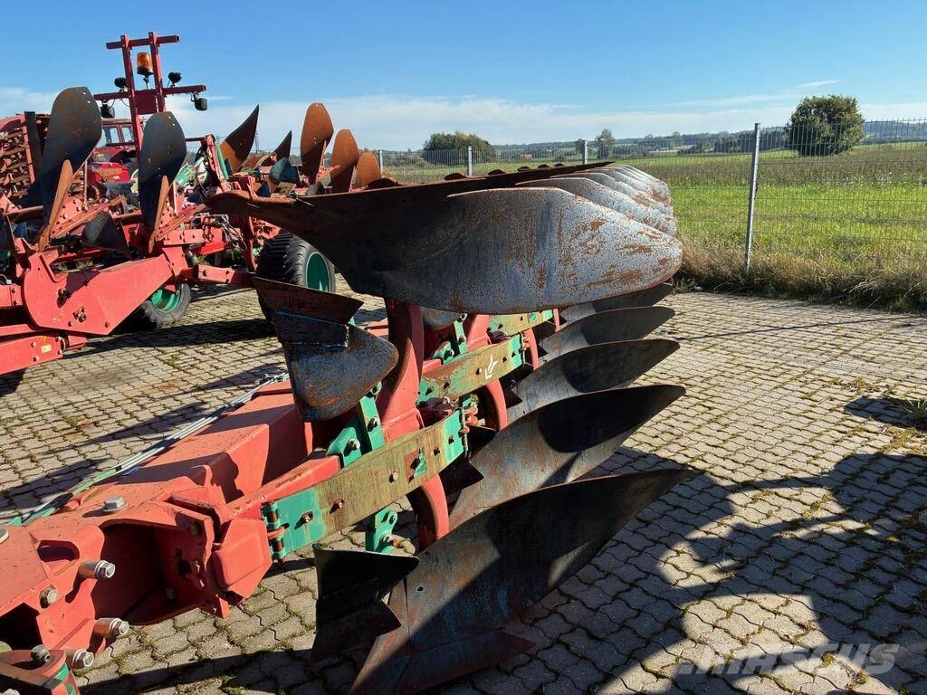 Kverneland PB 100 Reversible ploughs