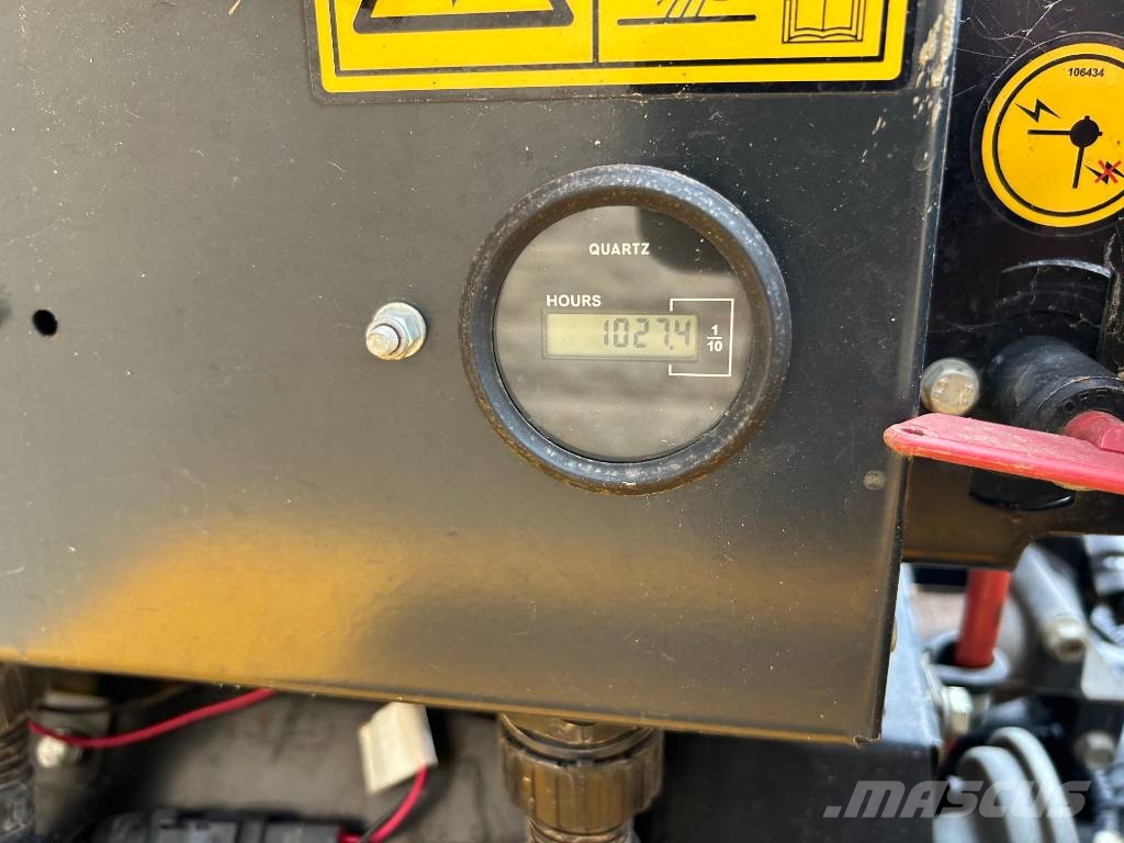 Thwaites 3 Tonne Swivel Stavebné sklápače