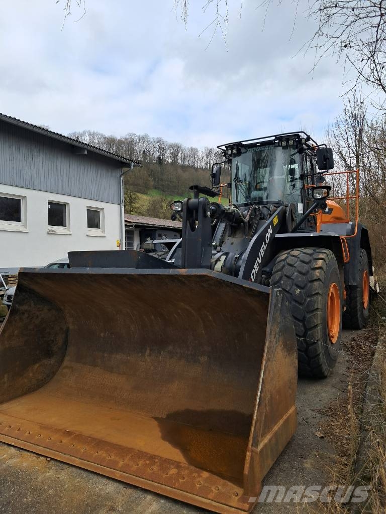 Develon DL 420 CVT-7 Колесни товарачи