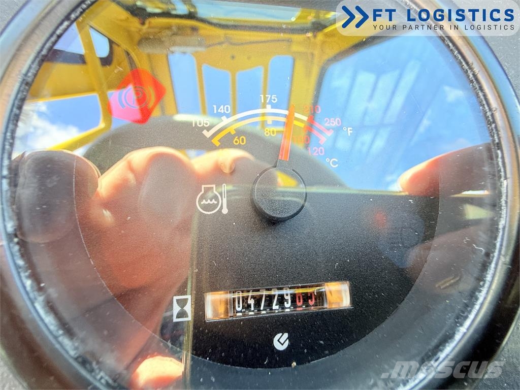 Combilift C5000SR | LPG | 5600 MM DUPLEX MAST | FORK POSITIO 4 vías o cuatro caminos