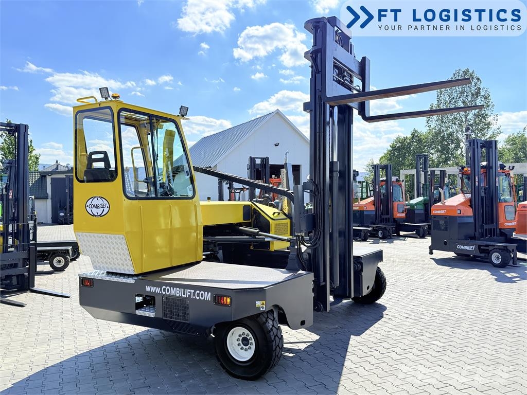 Combilift C5000SR | LPG | 5600 MM DUPLEX MAST | FORK POSITIO 4 vías o cuatro caminos
