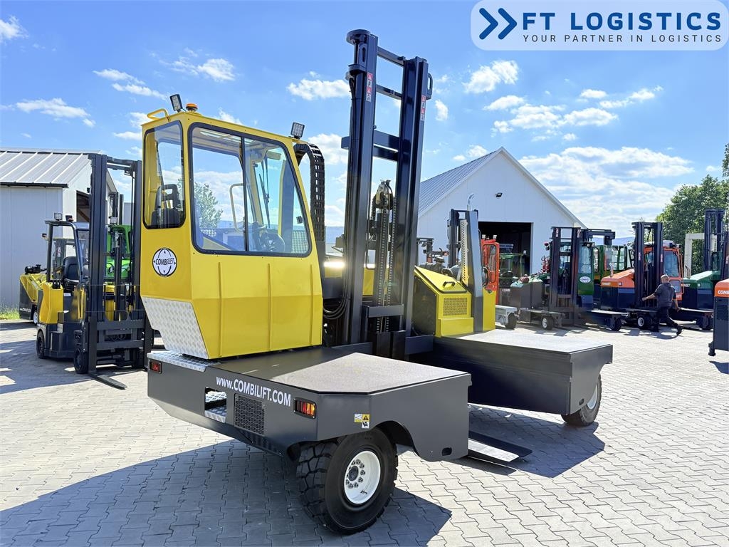 Combilift C5000SR | LPG | 5600 MM DUPLEX MAST | FORK POSITIO 4 vías o cuatro caminos