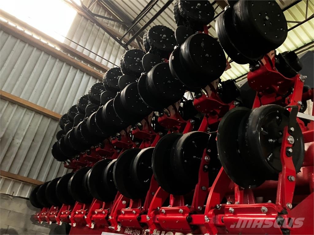 Horsch Maestro 18 SX Precision sowing machines