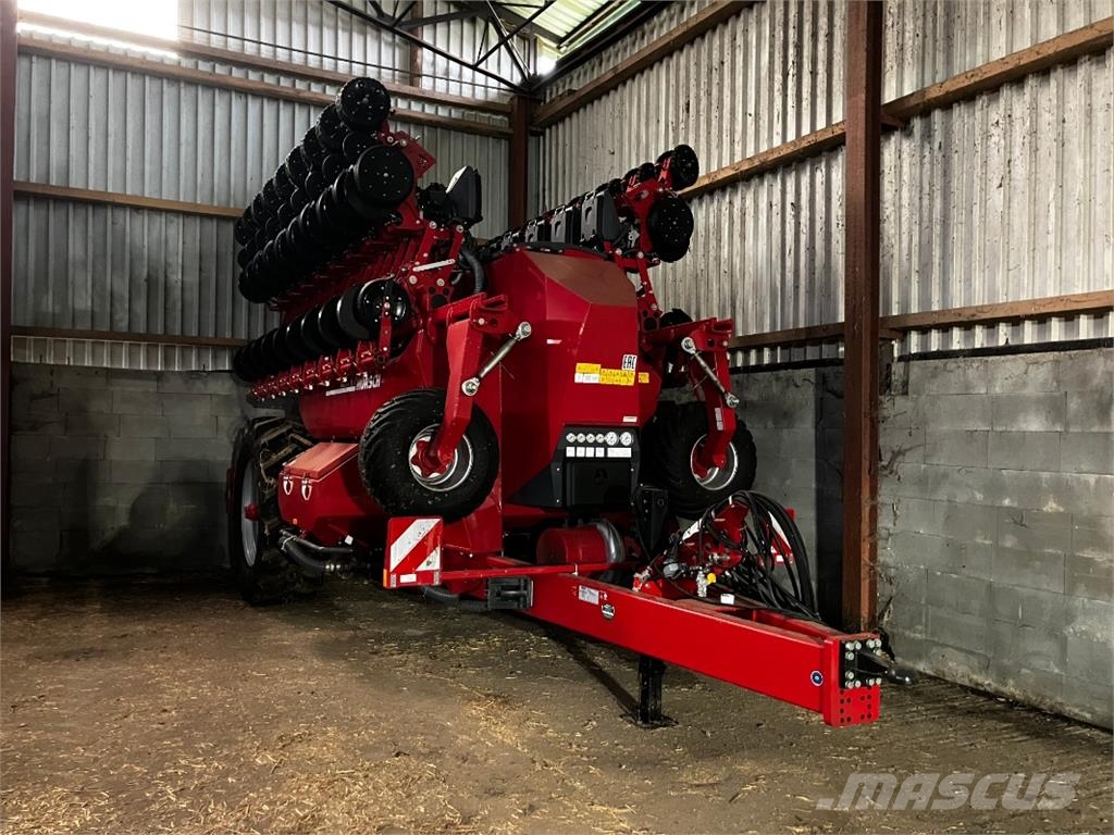 Horsch Maestro 18 SX Precision sowing machines