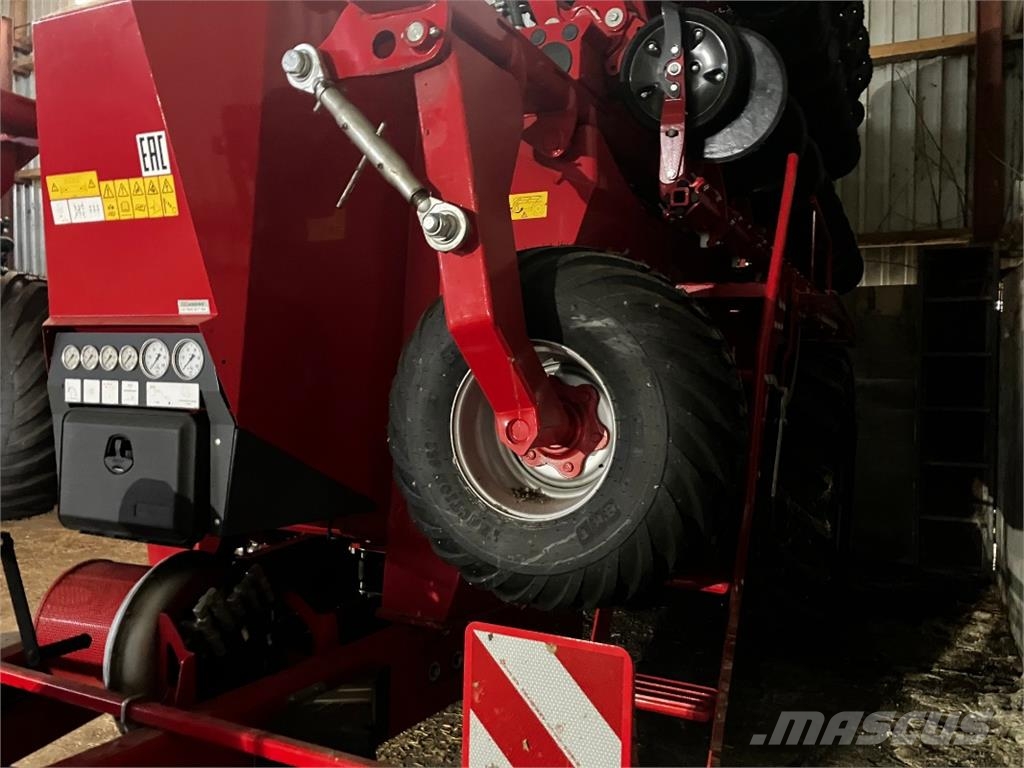 Horsch Maestro 18 SX Precision sowing machines