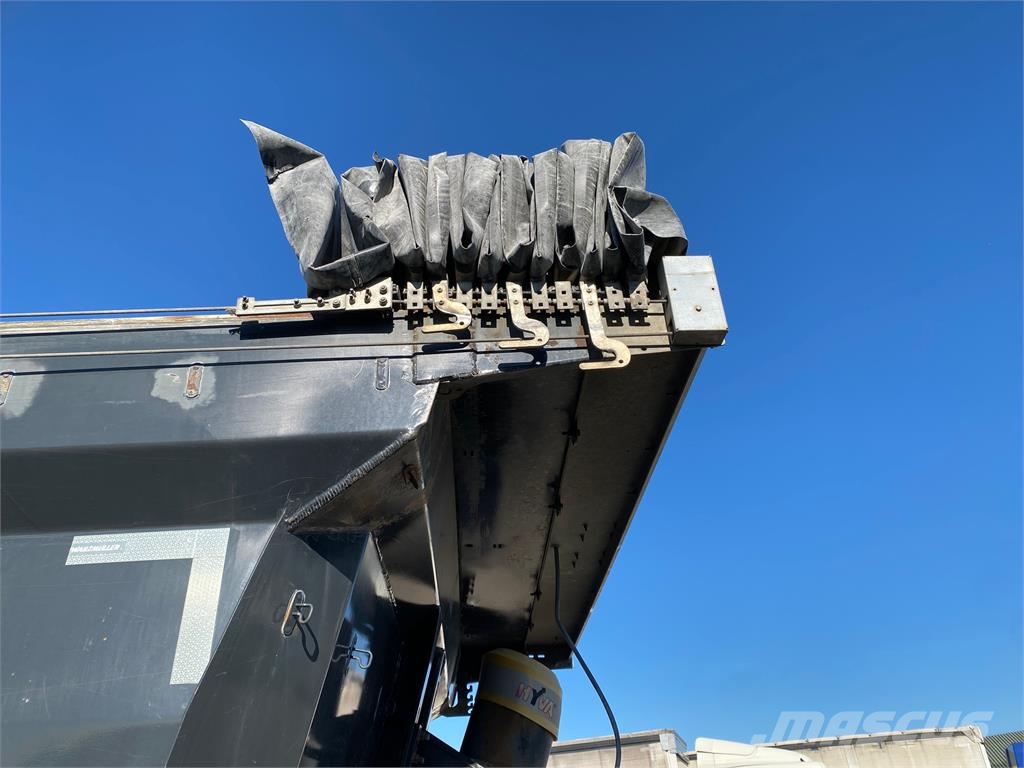 Schwarzmüller Iný model VIN 952 Tippsemi