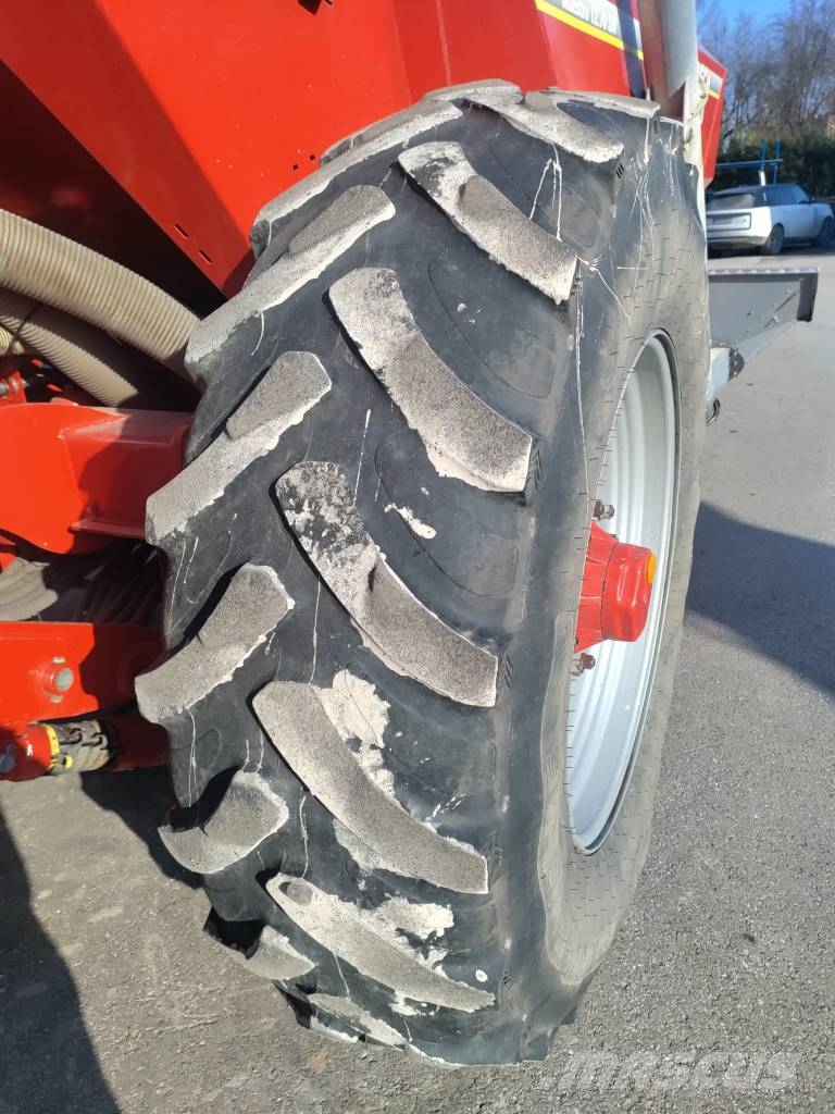 Horsch Maestro 12.75 SW ماكينات البذر الدقيق