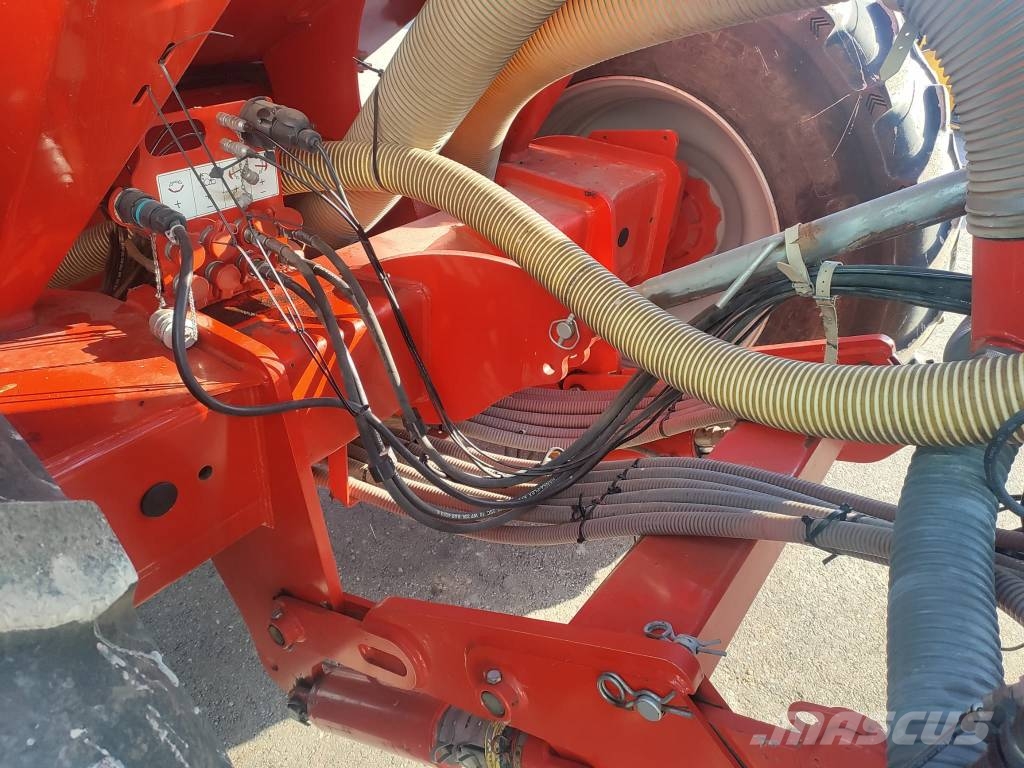 Horsch Maestro 12.75 SW ماكينات البذر الدقيق