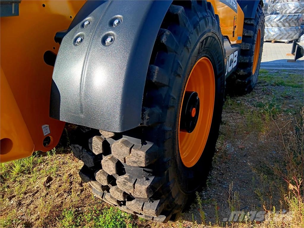 JCB 560-80 Agri Xtra Telescopic handlers