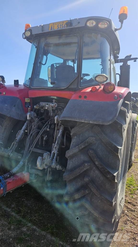 Massey Ferguson 6715 Traktorid