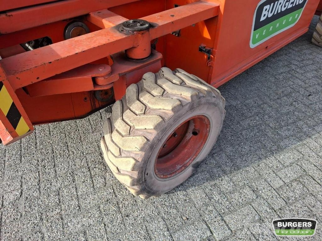Holland Lift Q-135EL24 Šķerveida pacēlāji