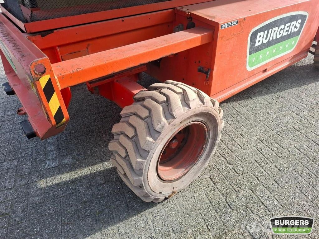 Holland Lift Q-135EL24 Šķerveida pacēlāji