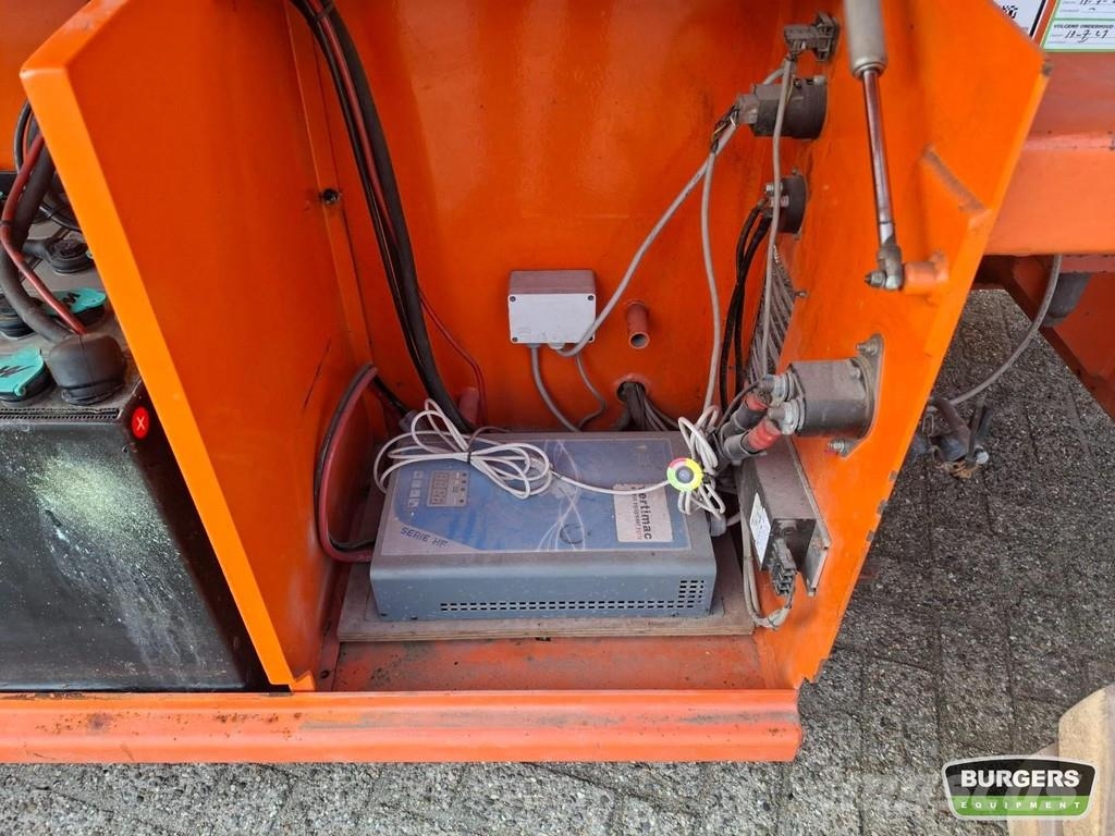 Holland Lift Q-135EL24 Šķerveida pacēlāji