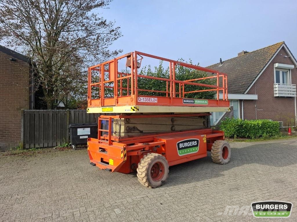 Holland Lift Q-135EL24 Šķerveida pacēlāji