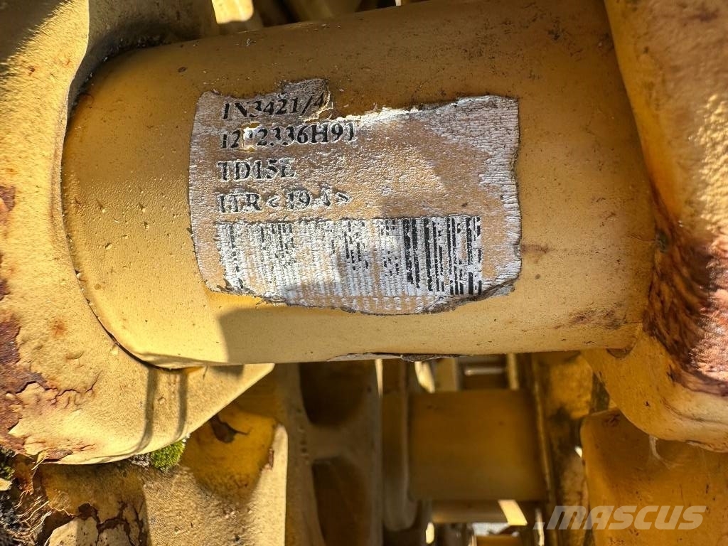CAT TD15E Rupsbanden, kettingen en onderstel